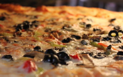 Foodie Delight: Gaslamp Pizza’s Signature Pizzas and Tantalizing Toppings