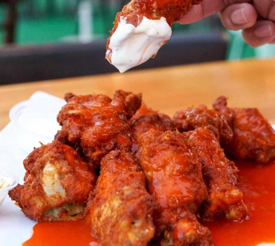 buffalo hot chicken wings in san diego